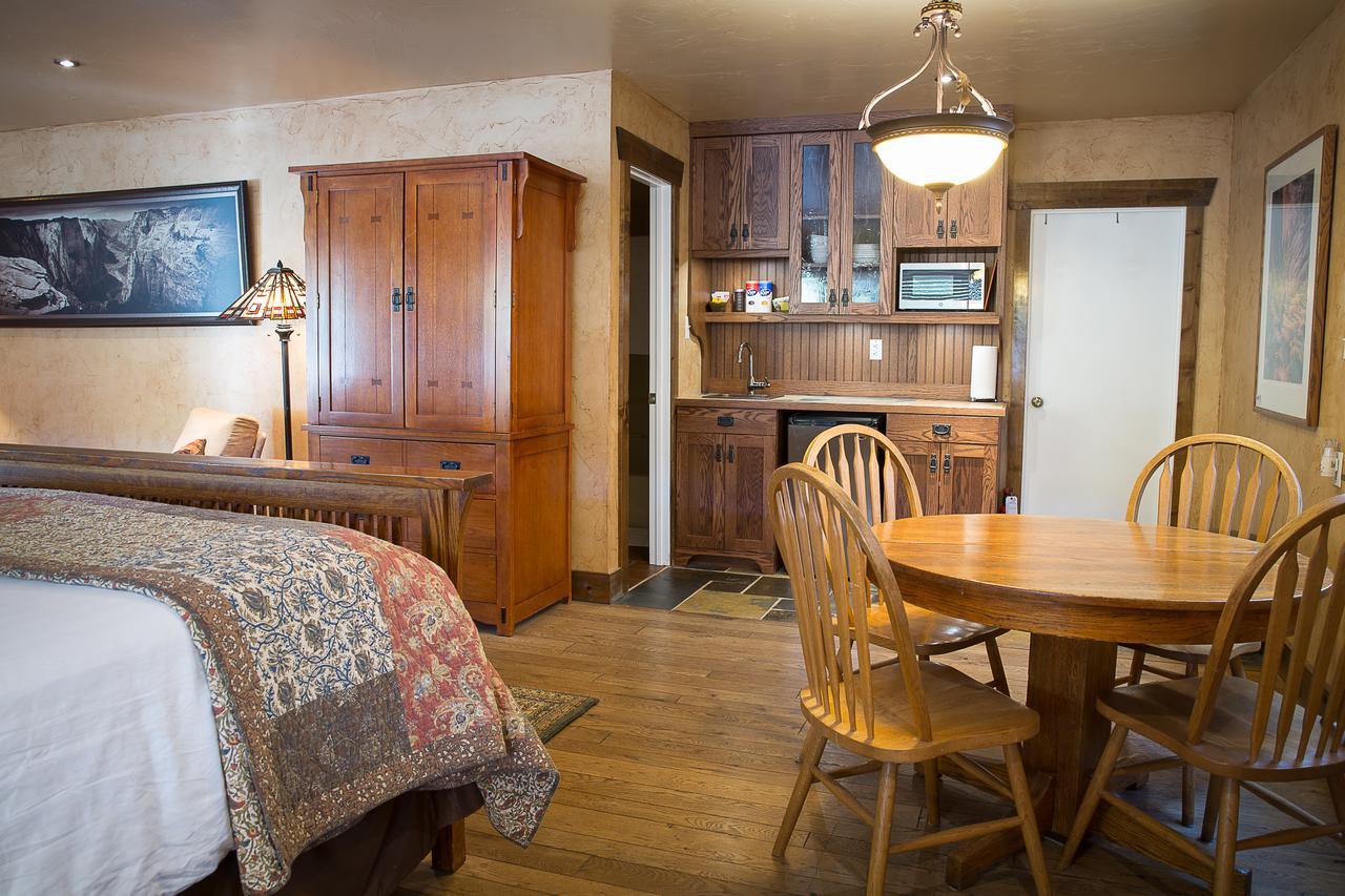 Canyon Vista Lodge Rockville エクステリア 写真